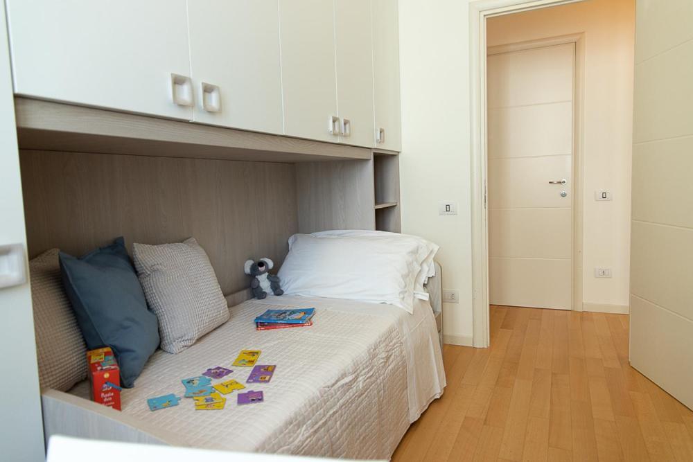 Zara D'Amare A Pesaro 10 Metri Dalla Spiaggia By Yohome Buitenkant foto